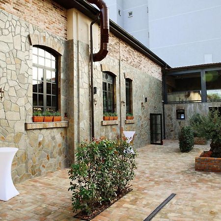 Hotel Livnica Belgrado Buitenkant foto